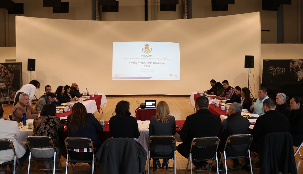 stpschihuahua's tweet image. Los integrantes del Programa de Atención a Personas Jornaleras Agrícolas #Projam se reunieron para analizar las acciones realizadas durante el año, y definir la estrategia de trabajo para el 2019