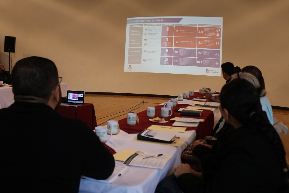 stpschihuahua's tweet image. #Projam las dependencias analizaron el cumplimiento de las metas trazadas para este año, según cada una de los temas de atención o carencias detectadas en las familias jornaleras