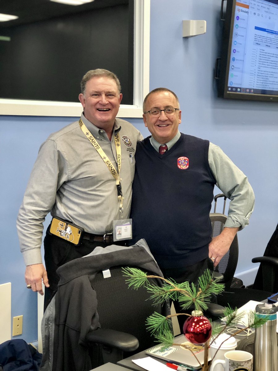 Melissa_Evans91's tweet image. Successful Day 3 of Master Public Information Officer Program! I am thankful for the opportunity to be in a class of professional colleagues and to be taught by a level of wisdom as these instructors. @usfatom @modelmedic @doctrahanmedia @mcfrsPIO #MPIO #PIO