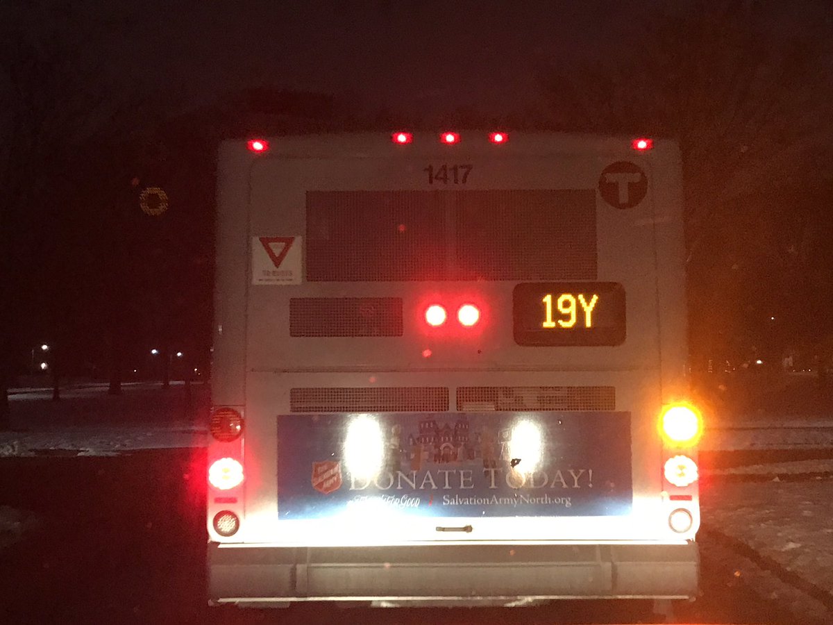 trlapitz's tweet photo. Hey @MetroTransitMN you may want to check on the driver of bus 1417 route 19Y he ran off the road at 34th and victory. #missedtheturn https://t.co/OXoXhTG8zn