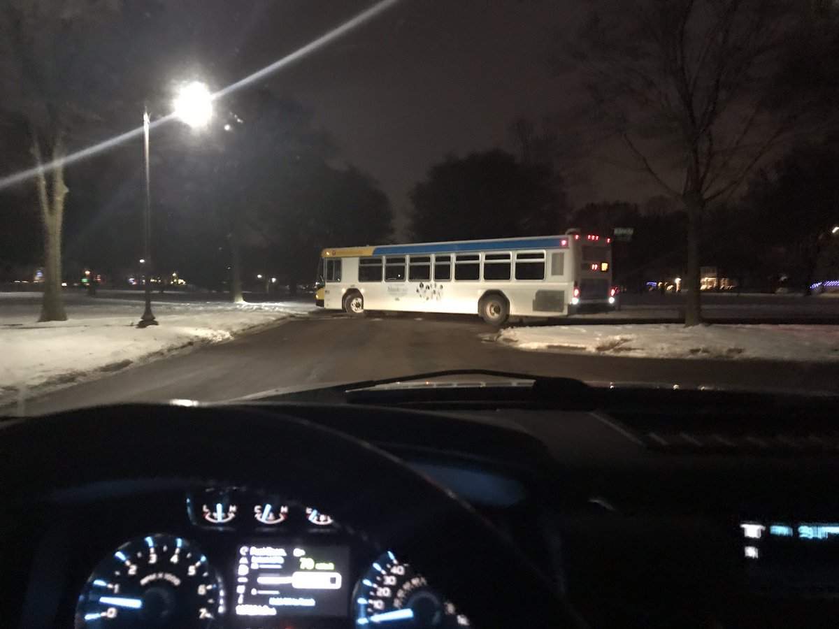 trlapitz's tweet photo. Hey @MetroTransitMN you may want to check on the driver of bus 1417 route 19Y he ran off the road at 34th and victory. #missedtheturn https://t.co/OXoXhTG8zn