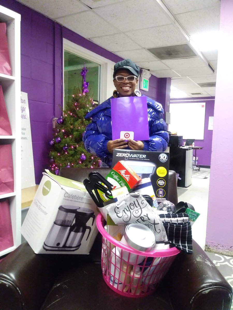 dignityfordivas's tweet photo. Holidays are Ringing!!

Welcome Home Diva❤❤❤

Let's show her some LOVE
What a GREAT time to be home🙌🙌

Thank you @target for supporting our Welcome Home program 

And thank you ALL for BELIEVING in Dignity

#homesweethome#dignityfordivas#home
#comfort#newstart#beginning https://t.co/MIqAG86d5B