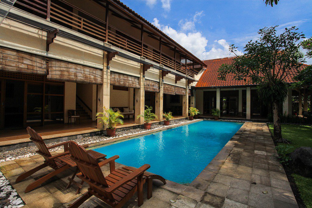 AB23KOS's tweet image. Full Guesthouse: Harga 5 - 8 jt/night di Yogya
Fasilitas, livingroom, library, garasi, swimingpool, golf view, kicthen, 24 jam security.
6 kmr tidur(family room conecting door, 2 kmr delux dan 2 kmr suits).
Hp.082226293091