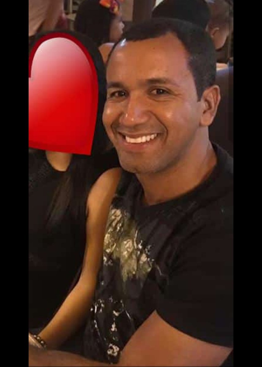 LidianeJapa's tweet photo. Homem da minha vida, jamais será esquecido. Te amoooooooooooo demais, descanse em paz meu anjo da guarda 😭😭😭💔😍🥀 #SegundoPai #FerinhaDaminhaVida https://t.co/jsWWD81wSF