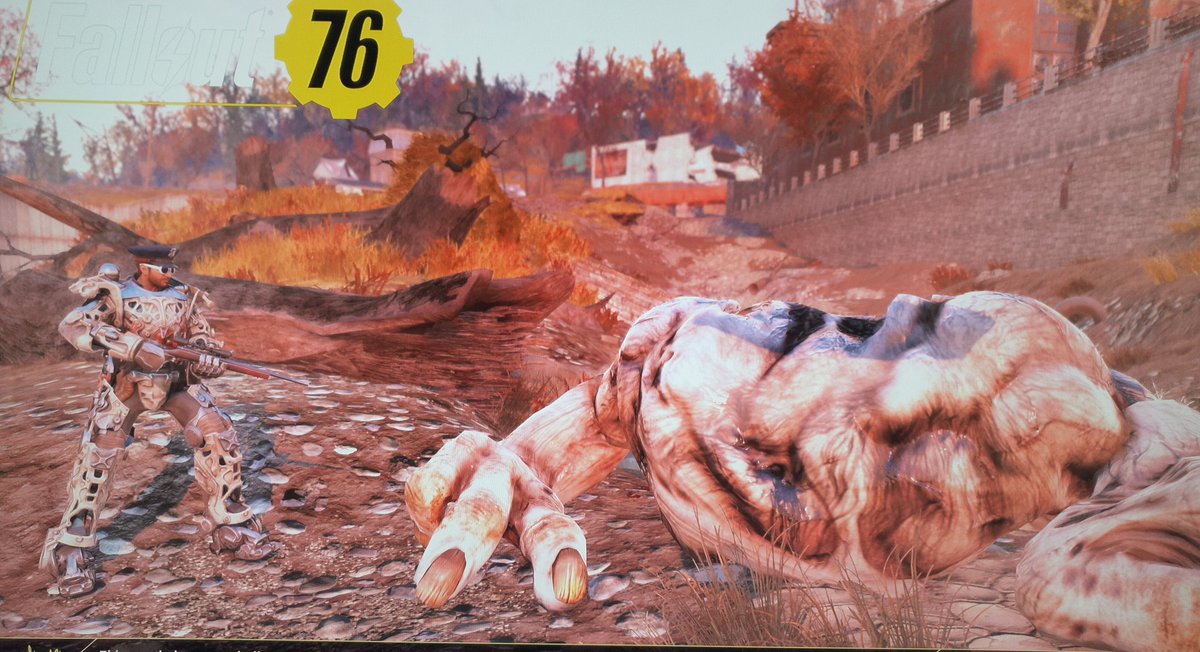 SparklierChutoy's tweet photo. #Fallout76 #BethesdaXmas #Fallout Pateando el yermo, pero con estilo @Fallout_Spain @Lucky76Esp @Fallout ya podemos volver al #refugio76 https://t.co/D1KLgnaJlU https://t.co/2wa67pniR5