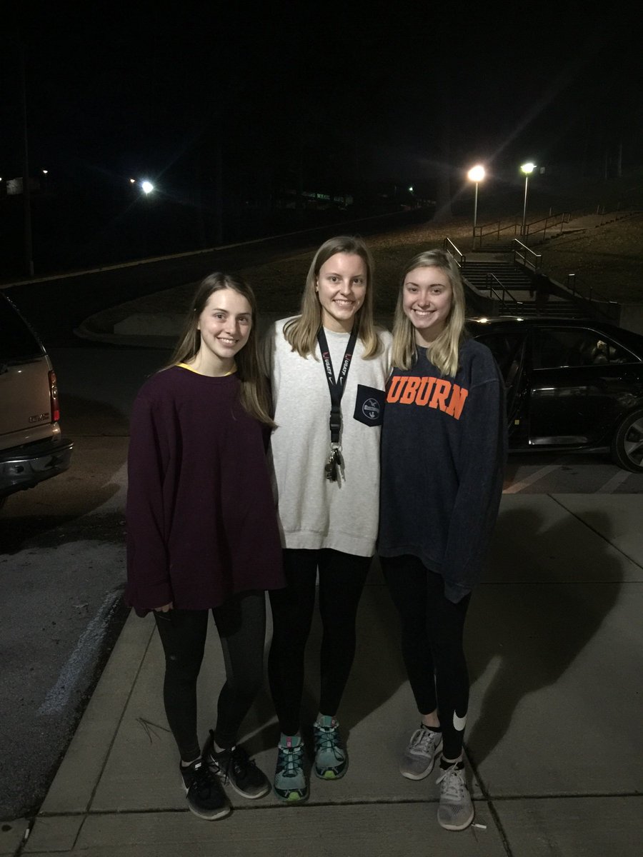 golongfamily's tweet image. Tonight was bitter sweet. After 8 years and 11 seasons Emorie put her volleyball shoes, ankle braces and knee pads away. Many smelly car rides and road trips. Wouldn&apos;t  trade it! Big things ahead my sweet Emorie ❤️
#firstsemesterdone
@emorie88
@IDIBrianLong