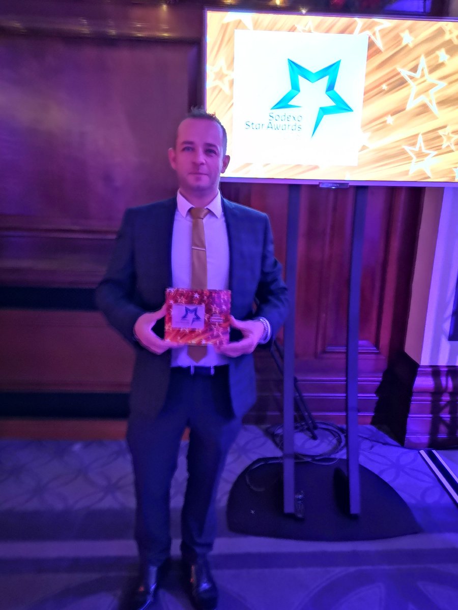 ajpears1's tweet photo. Well done @andy_giblin1 on your award #SodexoStars for the Better Tomorrow Champion and @TiffanyHung3 for your Health and Safety nomination great work 👍 @JamesLloyd99 @AlexMcLauchlan1 @Paul__Donnelly @Hort_Sodexo https://t.co/xzj6uwZjl0