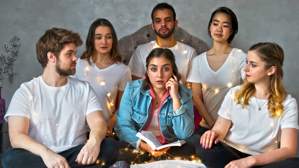 playbill's tweet image. .@universepocket's Juliet + Romeo finds its Off-Broadway cast: bit.ly/pocket-univers…