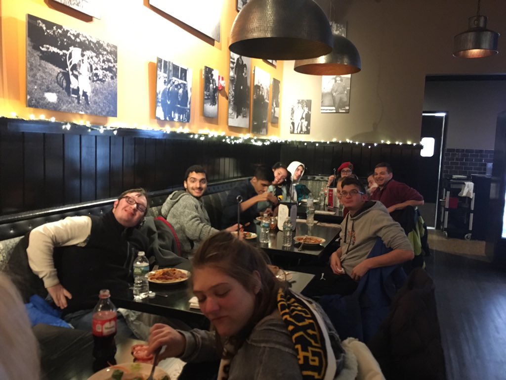 LABBBREC's tweet photo. #LABBB #Hockey group at #Comella’s for dinner https://t.co/rsIR6quwr1