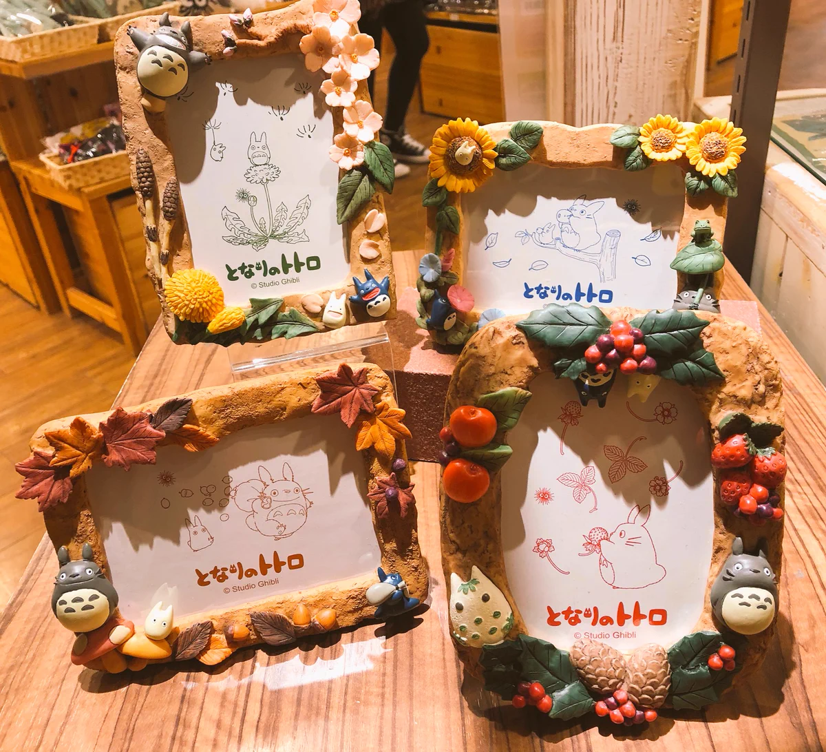 となりのトトロ ポスターフォトフレーム スタジオジブリ ジブリがいっぱい どんぐり共和国【公式】 on X: 