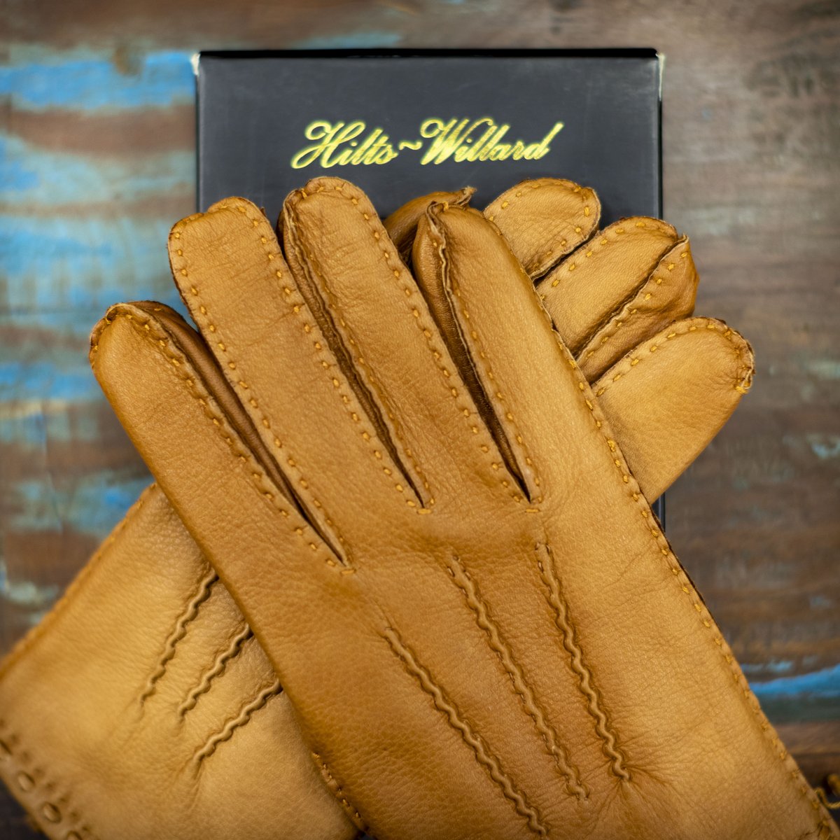 RemonsClothier's tweet photo. Do you have hand coats? Keep your fingers nice and toasty with gloves from Hilts Willard. https://t.co/ukFq1bpz26
