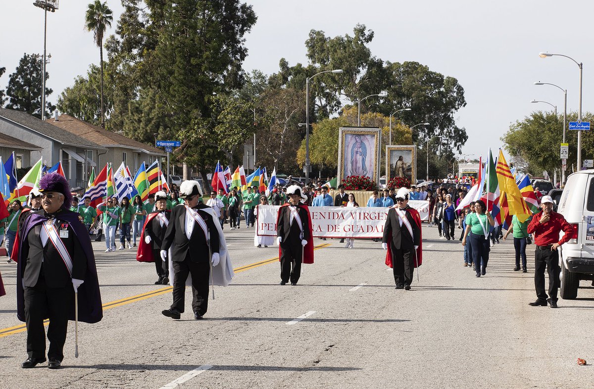 lacatholics's tweet photo. Thousands of faithful descended on Cesar Chavez Boulevard to witness the oldest religious procession in #LosAngeles and to renew their devotion to #OurLadyofGuadalupe. #GuadalupeLA #CatholicLA https://t.co/mTBD5oyX3l