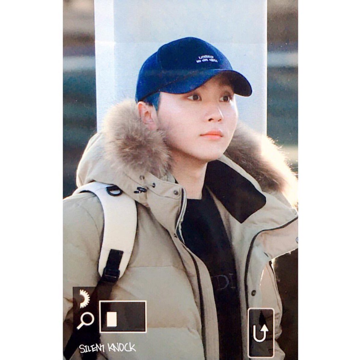 soft9yu's tweet photo. WE👏🏻IS👏🏻ABOUT👏🏻TO👏🏻SHNATCH👏🏻WIGS👏🏻ALL👏🏻OVA👏🏻DA👏🏻WORLD👏🏻 ladies and gentlemen we have blue on boo and boo on blue 😭😭😭 #carats #mamahongkong2018 #SEVENTEEN #세븐틴 #세븐틴캐럿 #캐럿 #seventeencarats #saythename17 #booseungkwan #seungkwan #uriboo #seungkwaninblue https://t.co/XtRTti87FK