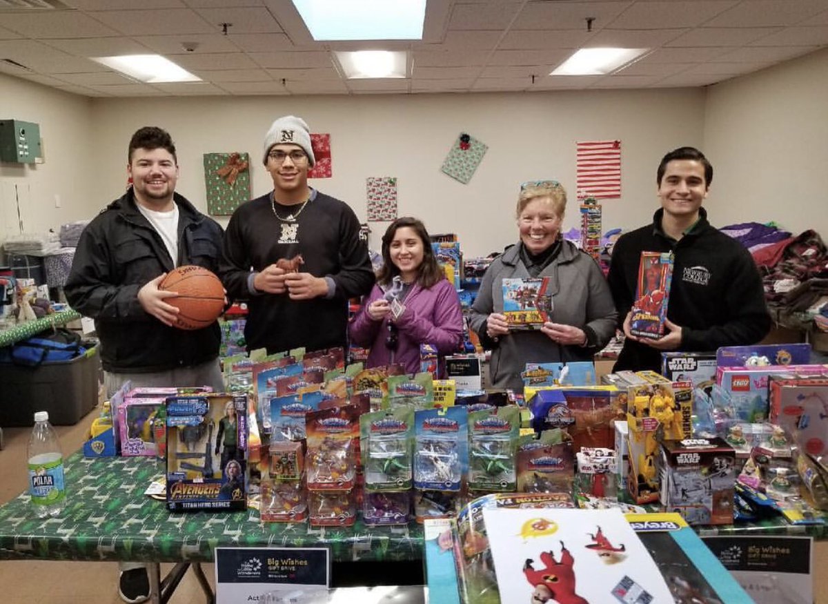 SaundersSchool's tweet photo. Giving back is a vital part of all our programs. Professor Allison and her hospitality management students spent the last month collecting donated warm weather gear and toys for @thehomeorg https://t.co/o7ULZb4IeF