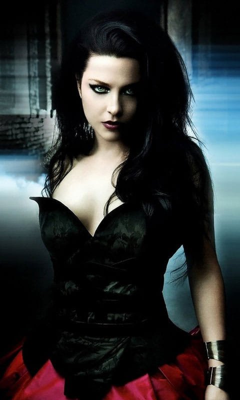 Happy birthday 
 Amy lee/evanescence 37 today 