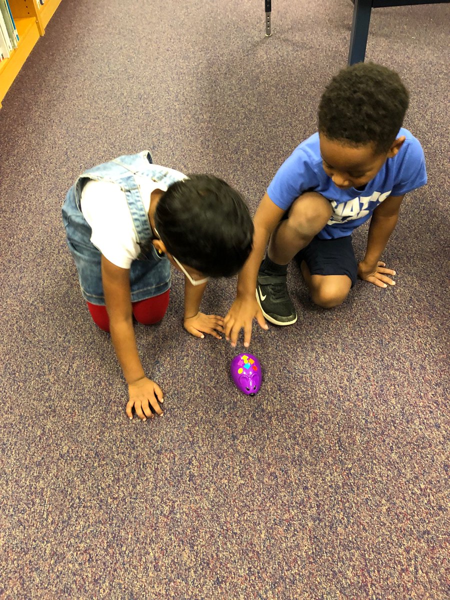 WestridgeKDG's tweet image. Coding Mice- Kindergarten style! #KindersCanCode #Makerspace