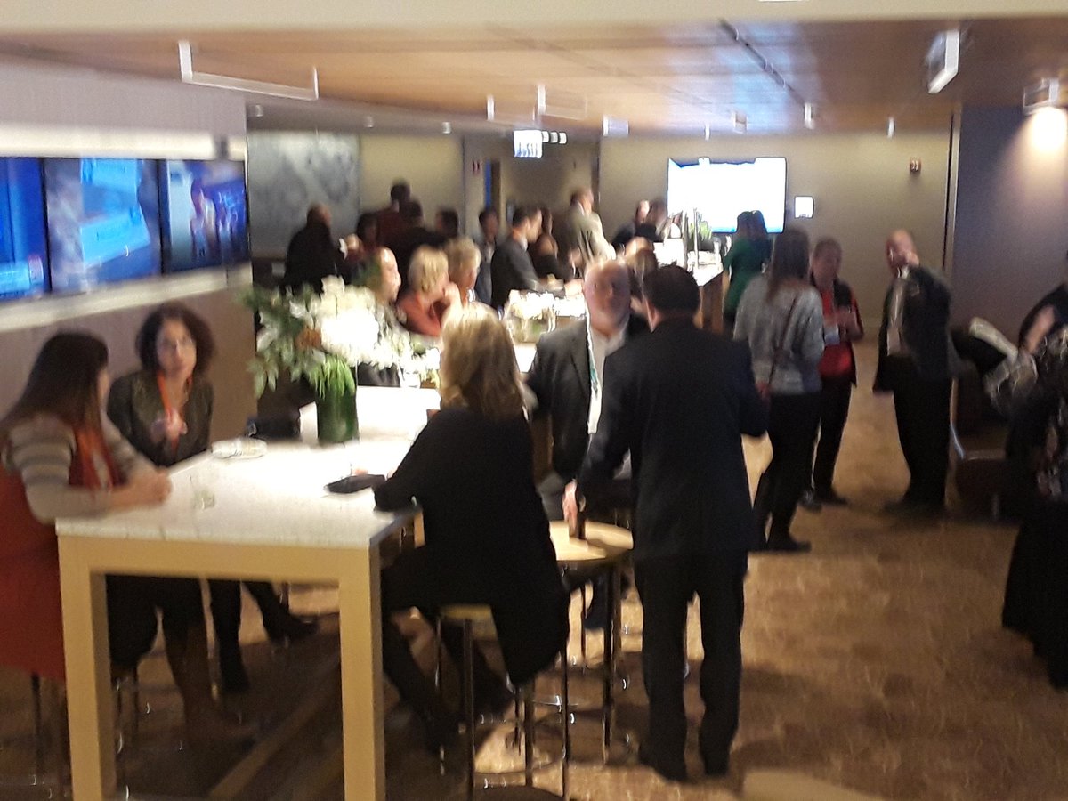 AssocForum's tweet photo. Holiday Showcase 2018 is on! https://t.co/s2nYWQy4jN