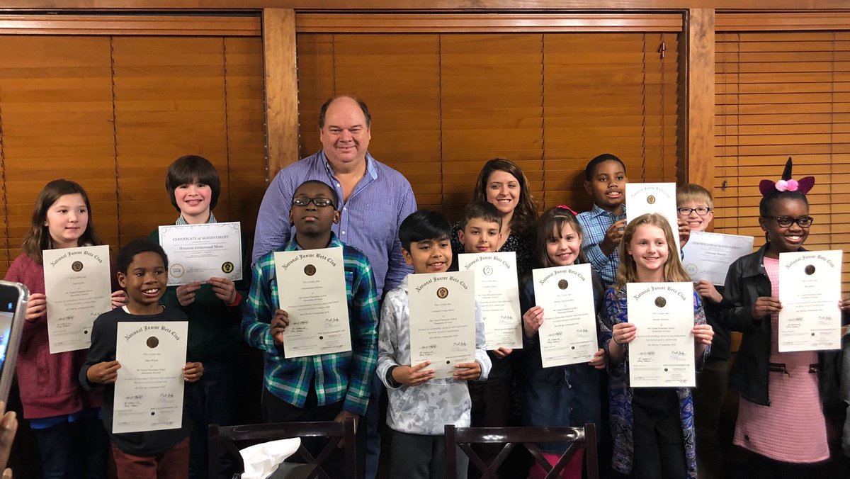 Iris85Love's tweet photo. It was a great night of fellowship and celebrating our Junior Beta Club members! #JuniorBeta #MTCusGrow @mcemustang @MCE_HCS https://t.co/VoainyYLEY