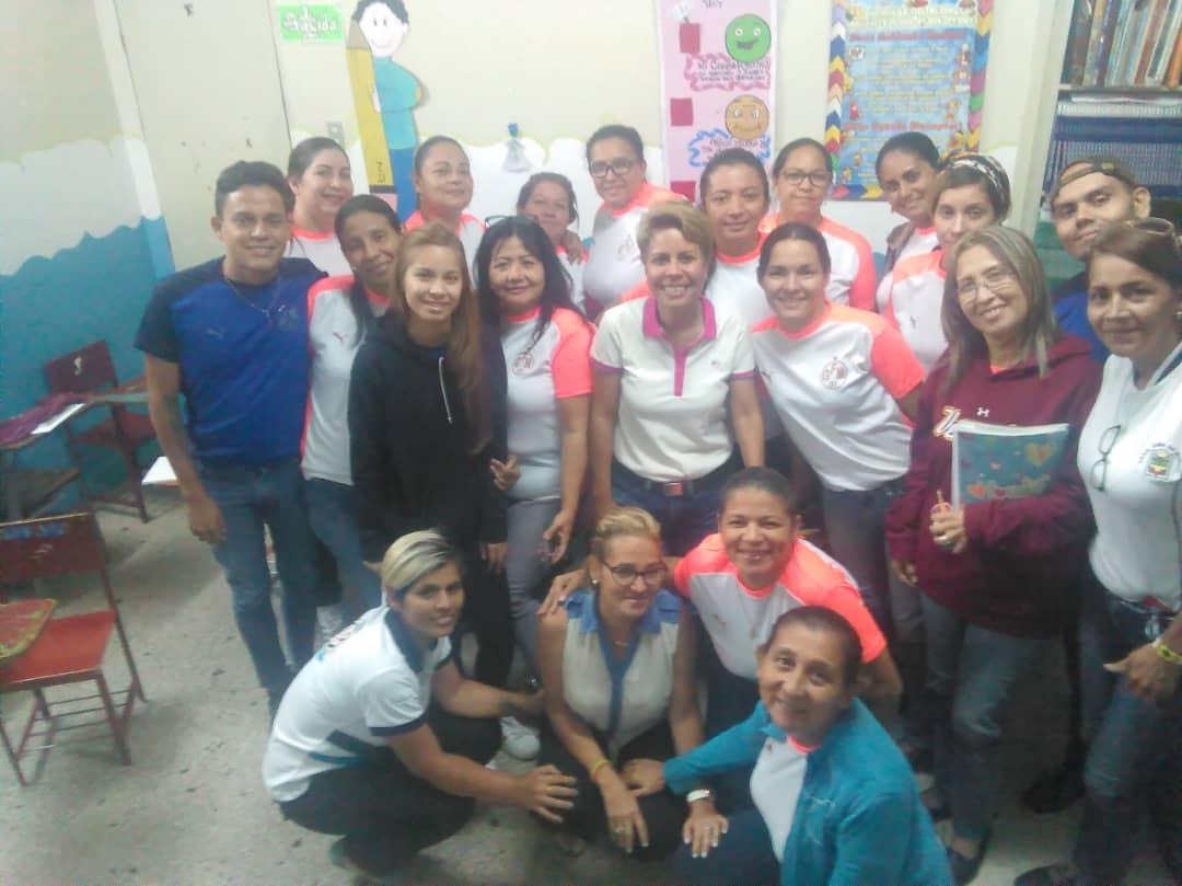 #Portuguesa Comprometidos en concienciar y sensibilizacio Taller sobre "Inclusión Educativa" al UECP Generalísimo Francisco de Miranda @circuiton7paez articulación con Defensoría Educativa @psuvaristobulo <a href="/especialmppe/">Dir. General de Educ. Especial</a> <a href="/cedres_alexis/">Alexis Miguel Cedres</a> <a href="/RojasYanmar/">Yanmar Rojas</a> <a href="/RosangelaOrozco/">Rosangela Orozco</a> <a href="/eugeniapinero/">Ma. eugenia piñero</a>