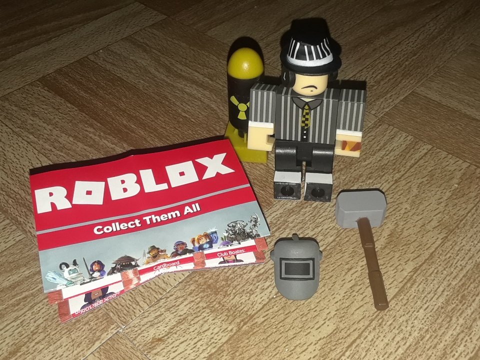 Thedumbthinkingkid1 On Twitter Roblox Robloxtoys I Got It From Walmart - roblox on twitter robloxtoys are now available at u s walmart stores hurry to your local store and get your favorite toy today https t co whjs4oimxr https t co c8cqlifgie