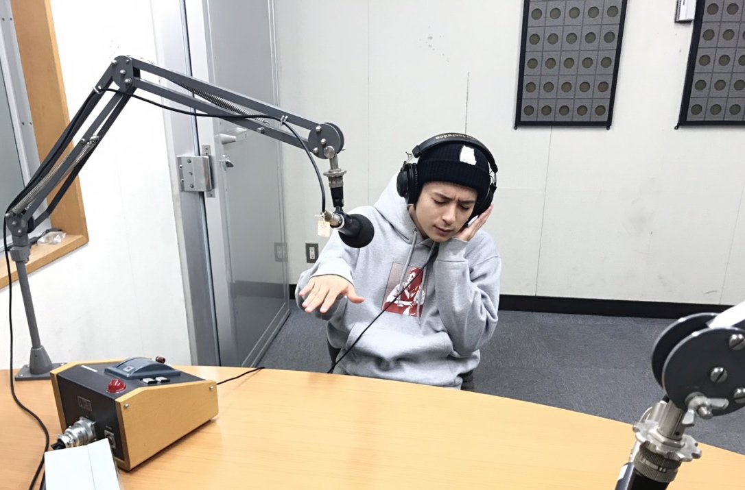 fmgunma's tweet photo. 【Da-iCE #和田颯 のラジオ始めました。】
今夜も20時から #ハヤラジ！
うちの家族で575では、単身赴任のお父さんの気持ちを代弁。
トレンド探偵では小2の弟さんとのリンクコーデについてトーク！
今夜はモノマネが飛び出すかも?!

Da-iCE群馬公演については、来週紹介しますのでお楽しみに！ https://t.co/67yQsSy13k