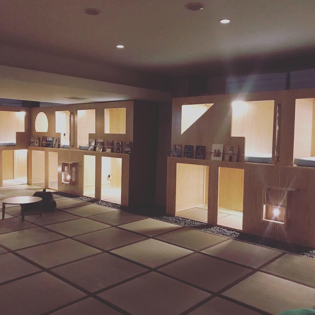 湘南台温泉らく On Twitter こんにちは らくすけでござる エアウィーブ採用 温浴施設で初 全ベッドに使用でござる 日中は上段のみ 電車なくしたら 帰るの億劫になったら 23時間営業 湘南台温泉らく へgo 湘南台 湘南台温泉らく 藤沢 駅チカ 温泉初