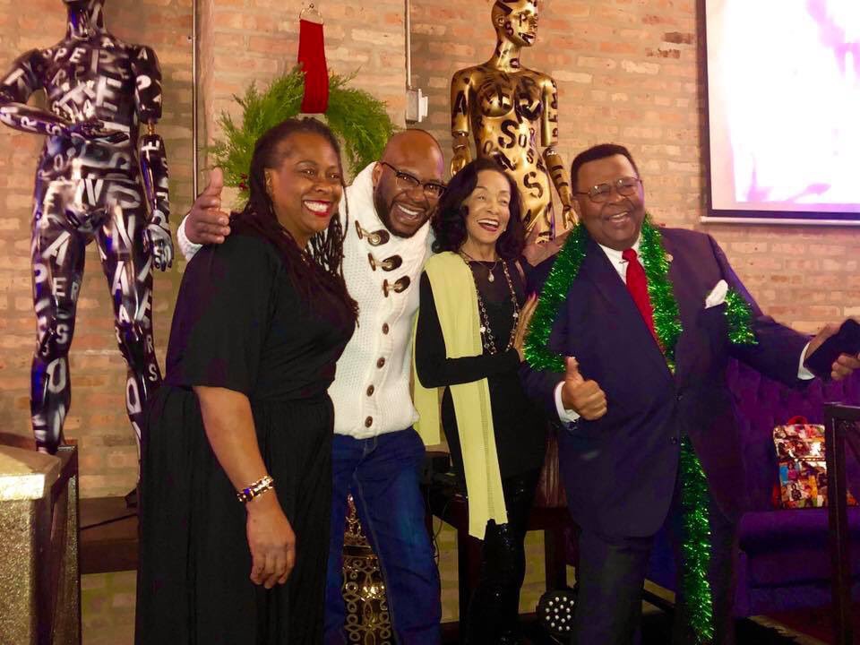 MerriDee1's tweet image. I had a wonderful time at the @NABJ #ChicagoChapter holiday party with @artnorman @maudlynei @kathychaney Hosea Sanders and so many other talented journalists and media! It was great to see everyone. Happy holidays to all! 🎄