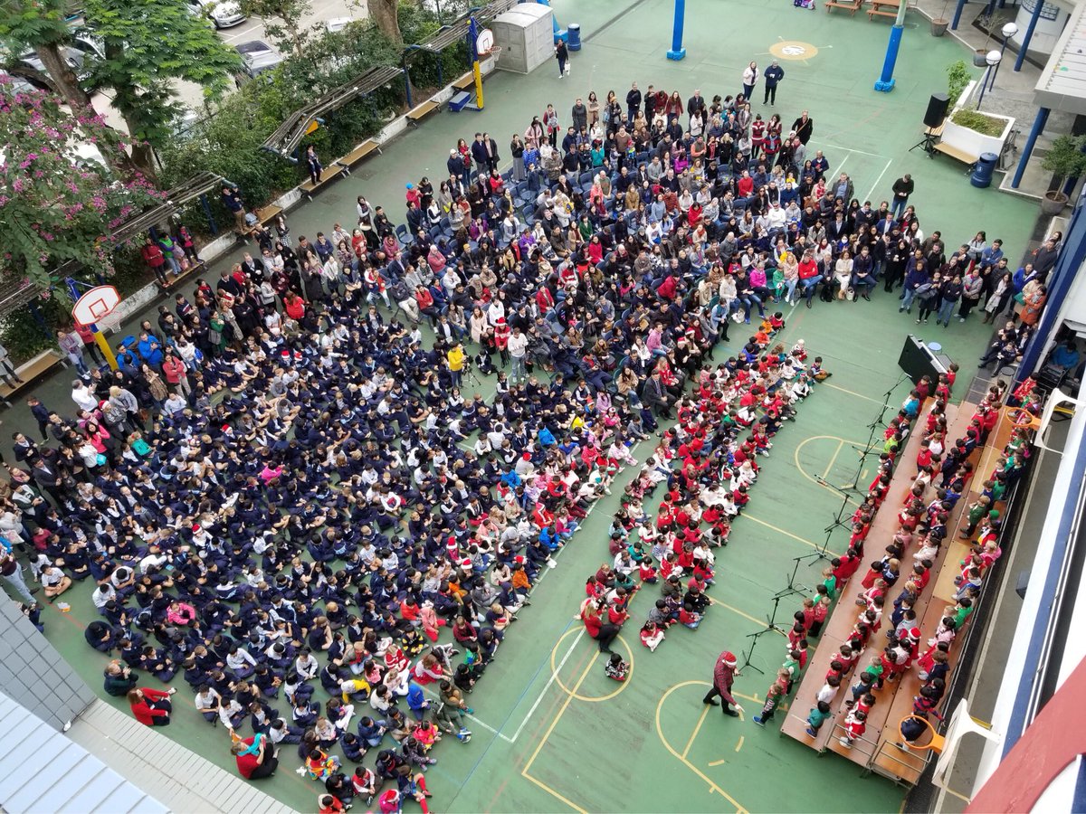 cwbslibrary's tweet photo. Christmas Concert.
Merry Christmas and Happy Holidays from CWBS! https://t.co/jTxBLeYdnK