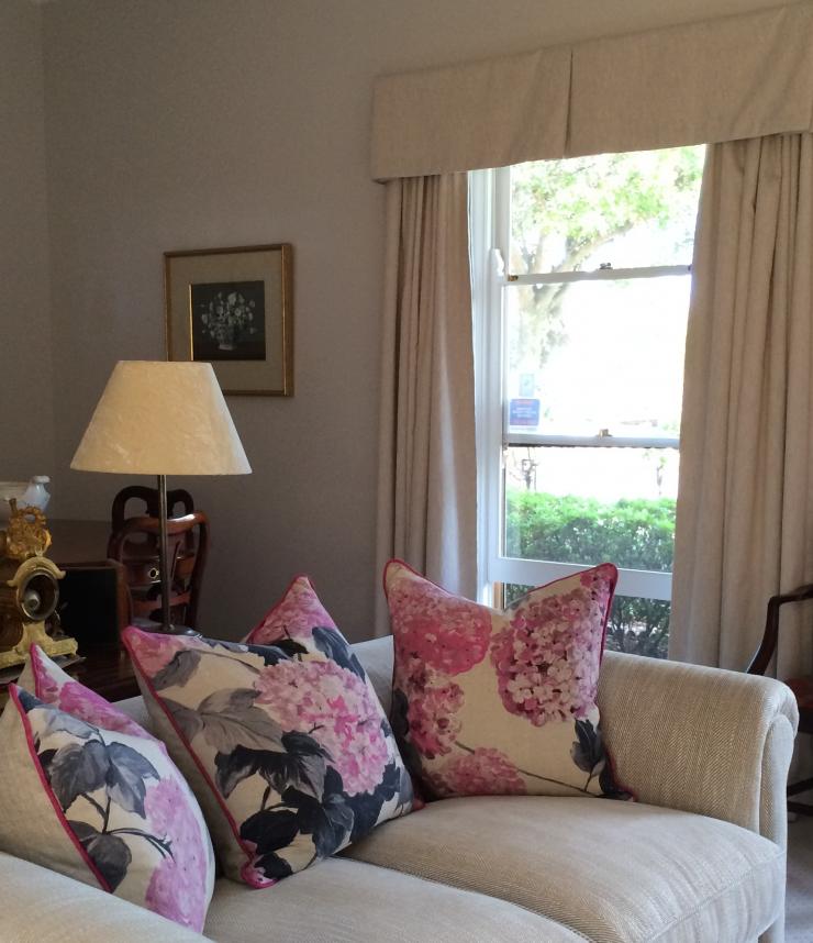 For upholstery that has been neglected or stained,couch steam cleaning services can remove the toughest stains. Quality upholstered furniture is expensive – to be replacing or having reupholstered due to unsightly stains or wear and tear.