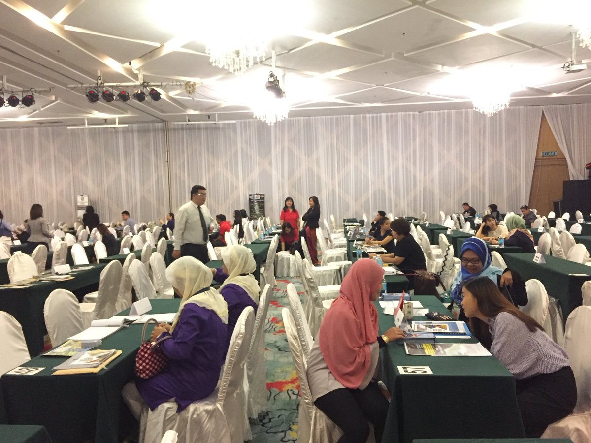 SiennyLovesDraw's tweet photo. #SME showcase #exhibition #MITA @SabahOnBorneo @TourismMalaysia @MalaysiaBlogsRT #mitab2b #TPN #TourismProductive #TourismProductivityNexus #MalaysiaProductive #Sabah #KotaKinabalu #KK #hotel #travel #travels #travelling #blog #blogger #bloggers #siennylovesdrawing #MPC @MPC_HQ https://t.co/RM8Y1krNGk
