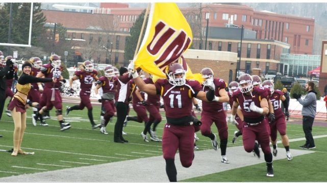 jforgacs30's tweet photo. Very excited to officially accept an offer to play football at one of the top D2 programs in the country! Very thankful for coach Wiese giving me the opportunity to attend the University of Minnesota Duluth!! #EarnIt19 @UMD_Football @CoachWiese @NPauley9 https://t.co/OYcrSy1OCV