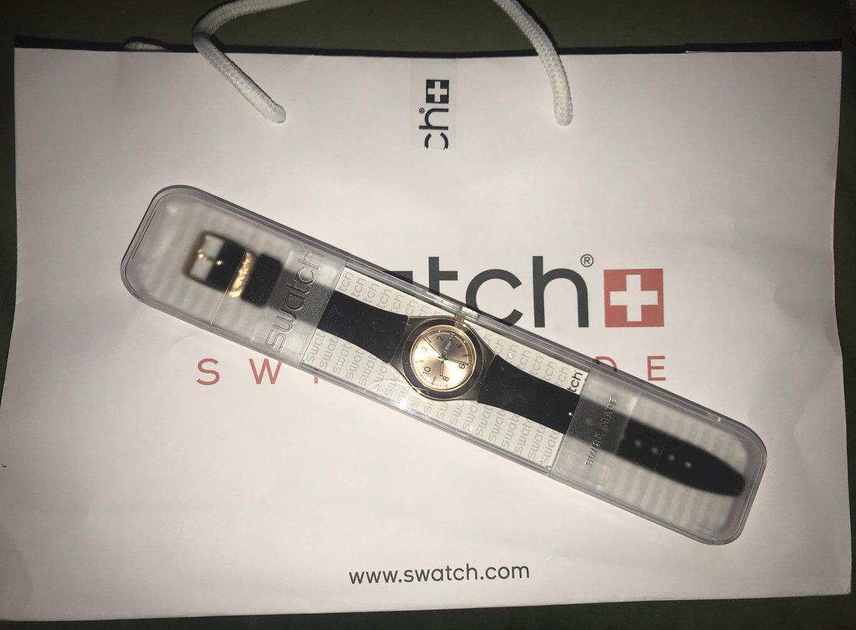 Ms_Maiden07's tweet photo. Pahavs for the ADN Santas only.

Whoever gives the closest guess of how much this stash of coins is will win the Swatch watch. 

Entries until 11AM only. 😊 

#ALDUB178thWeeksary https://t.co/Vcdl3iJIIl