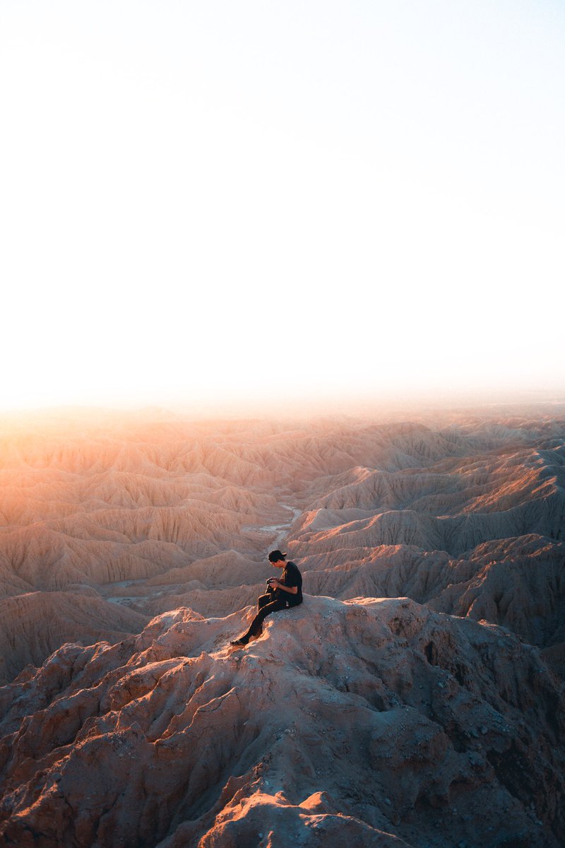 tnelll's tweet image. y’all asked for it, here it is. 4 hand selected and hand crafted photographs for your iphone wallpaper needs. RT to hook a friend up 🔥🖤