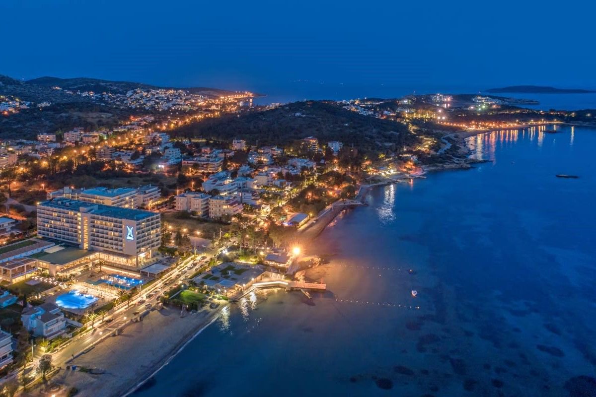 gtpgr's tweet photo. Λαμπερές γιορτές στην Αθηναϊκή Ριβιέρα στο Divani Apollon Palace &amp; Thalasso
https://t.co/DtHbD3uaIA | #divaniapollon #divanicollection #divinemoments #xmas #christmas #xmaskids #christmasparty #christmaspackage #gtptraveloffers @DivaniApollon @Divani_Hotels https://t.co/Thbh59Dhkw