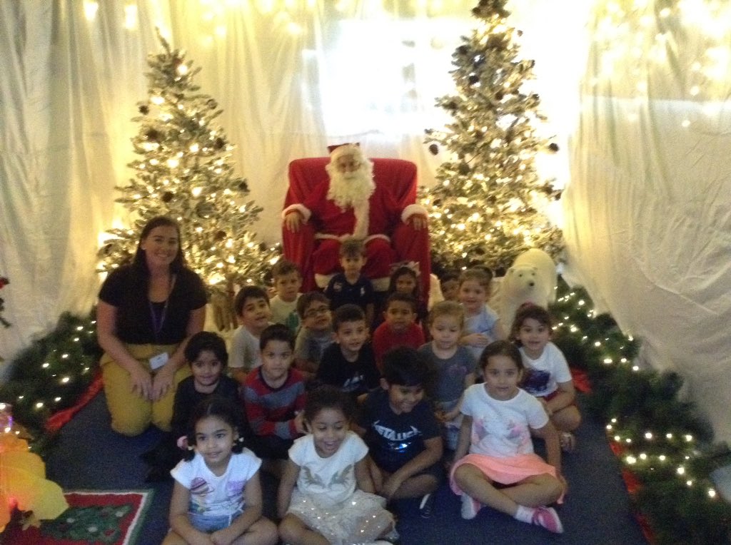 FS2_SBS's tweet photo. Merry Christmas from FS2 🎅🏼🎄☃ #sbsfoundationstage #sbsfun #sbschristmas https://t.co/PNvMMhW5eL
