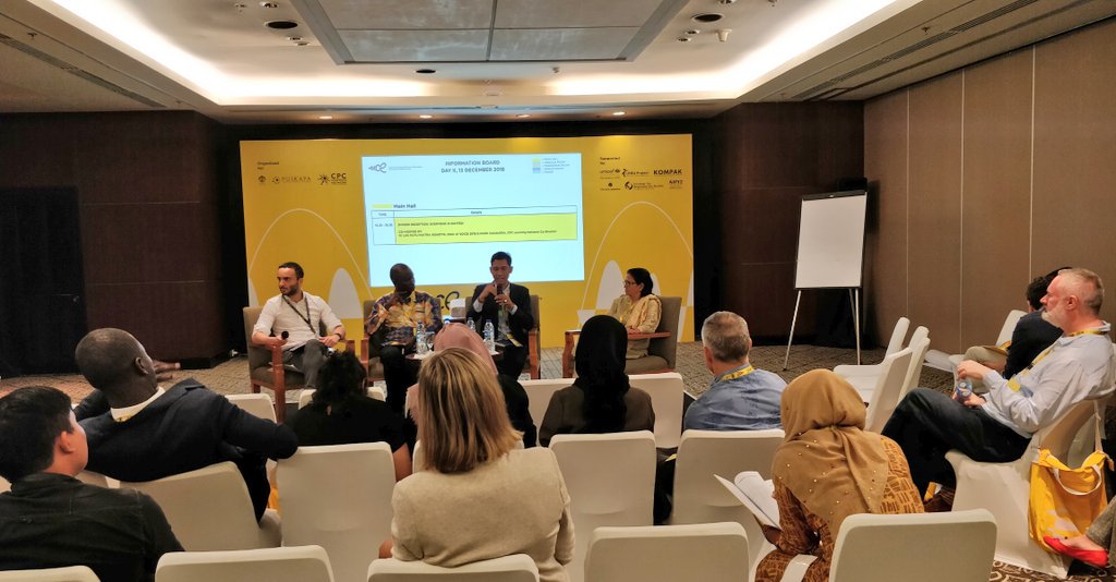 puskapa's tweet photo. Another breakout session: we're discussing the use of various ways of integrating technology into child protection. #VOICEcon2018 https://t.co/v27jtddIXj