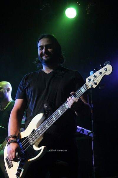 PrimeCircleGER's tweet photo. what does this mischievous smile of @Marco_S_Gomes mean? 😇 #throwbackthursday with @Prime_Circle #primecircle #rockband #southafrica #instaday #instadate #instamemory #instaperson #instamusic
📷 Witbank News https://t.co/9HJjwy7vfC