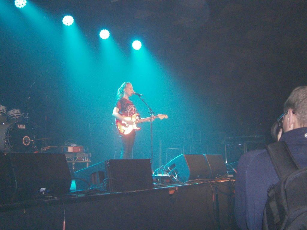 EmiVMusic's tweet photo. I played the Barras last night ๐ณ๐๐... it really happened hu? Pinch me!! ๐๐โค๏ธ๐ถ @TheBarrowlands #aaa #barras #musicmatters #happinessmatters #youmatter #anons #blackstonecherryfan #peaceisfree https://t.co/JAgrxd6E8l