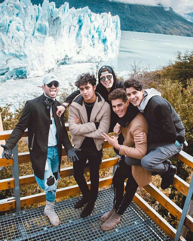 iam_jcnavy's tweet photo. No me lo creo aún. 3YEARS!!!
OMG, Estos tres años han sido maravillosos tanto para mi, como para ustedes
Viña del Mar, Japón
Wow han logrado mucho en estos tres años como banda .
Jamás se dejen llevar por los malos comentarios @lumnayofficial 
los demás también @CNCOmusic ❤🎉 https://t.co/9iaIdVVTOi