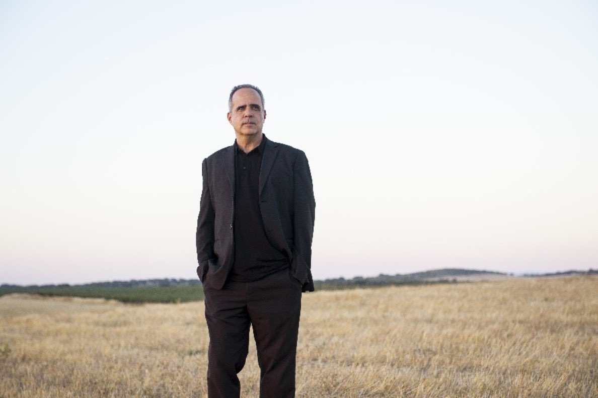 ReusMusica2018's tweet photo. Aquest dissabte (15 de desembre) a les 21.00 h al Teatre Fortuny, concert de Rodrigo Leão. L’acte està organitzat per https://t.co/Ln713iC89G pel 10è aniversari del mitjà, i compta amb el patrocini de #ReusMúsica2018 i Repsol. #Reus #Femmúsica #Reusésmúsica https://t.co/2E9Vzcy5z3
