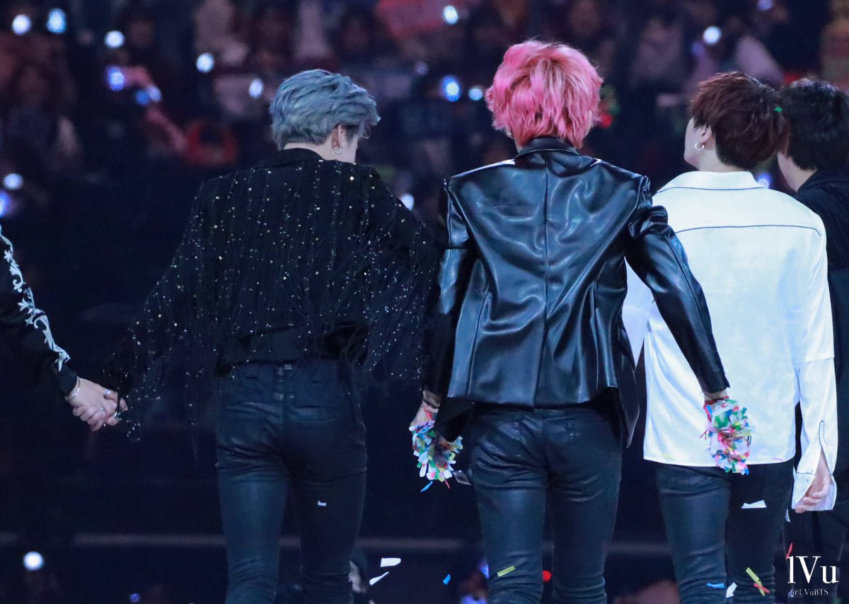 LVuBTS's tweet photo. 181212 MAMA JAPAN
#BTS⁠ ⁠ #방탄소년단 #JIMIN #지민 #V #뷔
앞으로도 보라합니다 95z 🐥🐯💜💜

@BTS_twt https://t.co/wG2PNQJR9Z