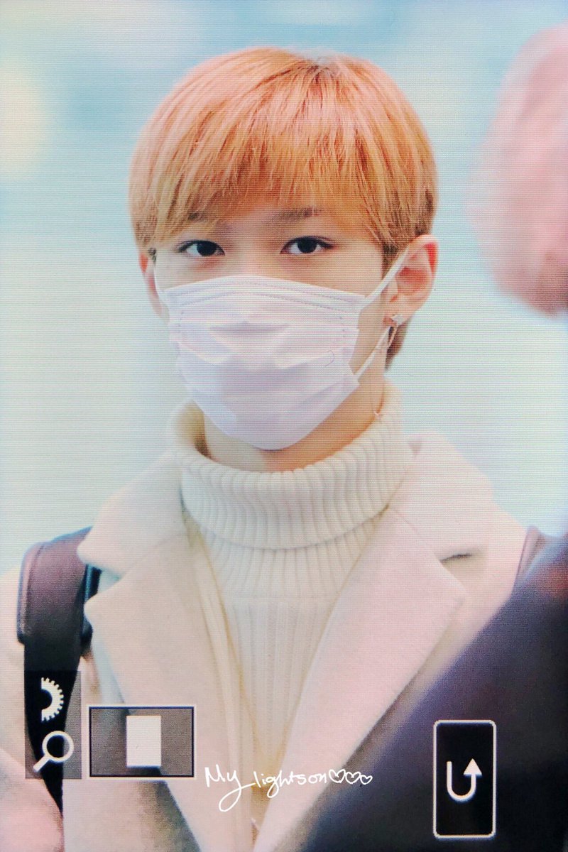 LightsOn_915's tweet photo. #straykids #스트레이키즈 #felix #필릭스
181213 HND https://t.co/R2AZZIFSCL