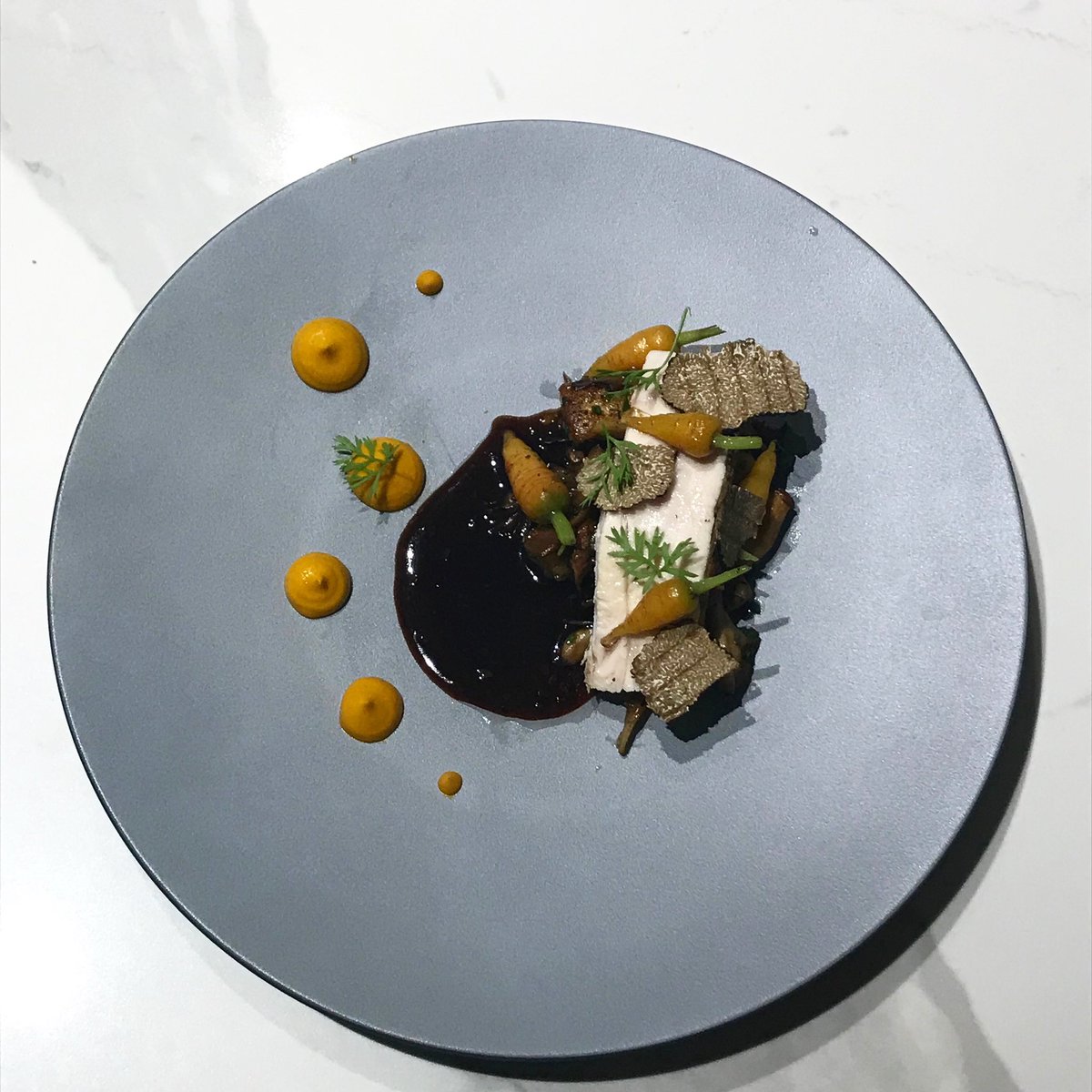 ChefMattStowe's tweet photo. Milk poached chicken, carrot brown butter purée, potato gnocchi, trumpet mushrooms, black truffle jus @joeyrestaurants @joeycareers #chicken #truffles #gnocchi https://t.co/sYym8pqg9m