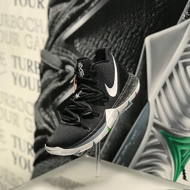 kyrie irving nike signature shoes