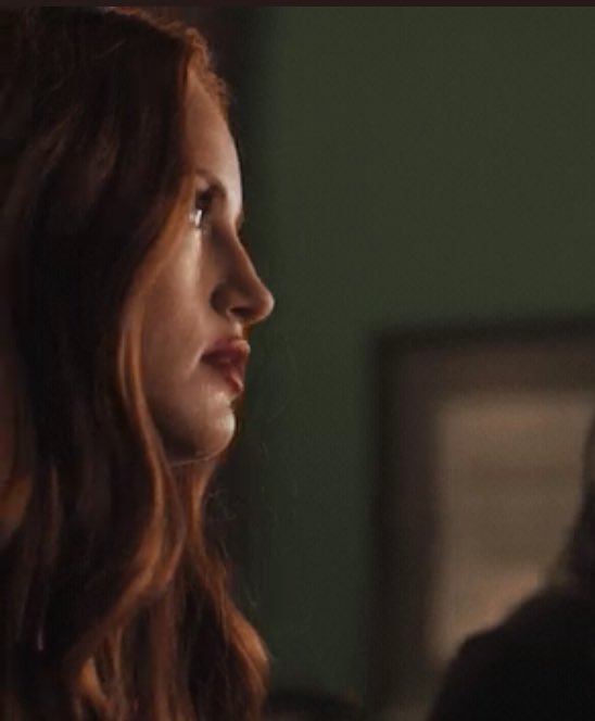 cherylfeminist's tweet photo. Toni convulsionando vs Penélope convulsionando #Riverdale https://t.co/RzQeTLb9Te