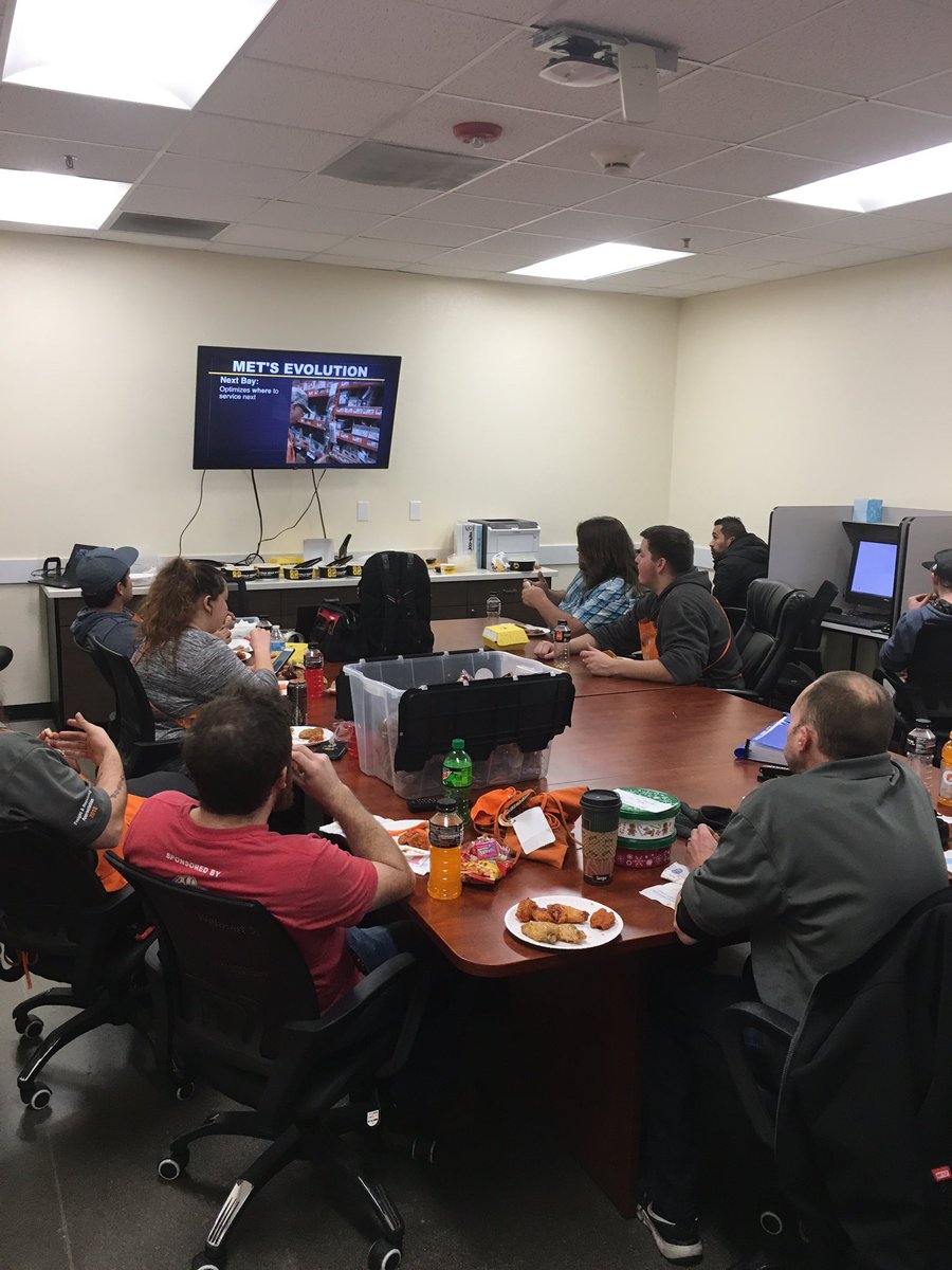 Same page late night and Buffalo Wild Wings for this hard working team!!! <a href="/HDMartyUT/">Marty Tanner</a> <a href="/boyer_hd/">TysonBoyerHD</a>