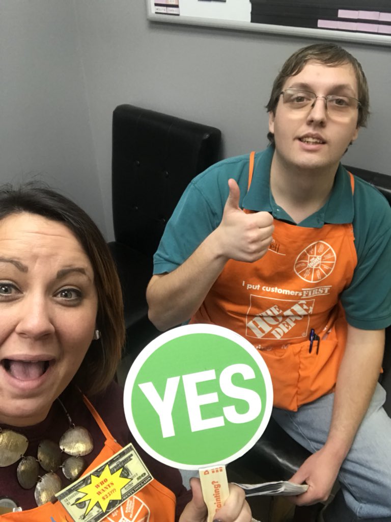 JanaVugteveen's tweet image. Mitchell was excited to take his “Green” tape off! So glad your apart of our team @homedepot2771 #30DayCheckIn ✅ @kristenihd @donwehner2771 @BrandonReinoehl @ELoichinger @KatieNewsom3 #Hardware