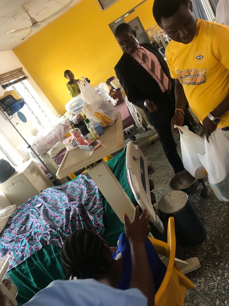 darmierich's tweet photo. #YelloTrain at Oyo State hospital, Ade Oyo, Ibadan. #HospitalSurprises #MTNSeasonOfSurprises https://t.co/ngsHptZFpf