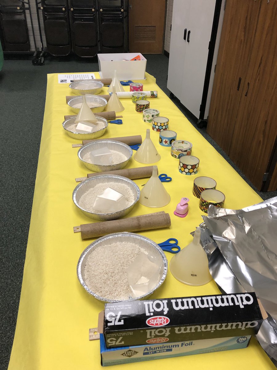 courtneyfayelu's tweet photo. @TeamLomaVista ‘s first Social Emotional Family Night was a HIT! So grateful to work at a school and in a school district that cares deeply about mental health. Thank you @LaurenMStein and Andrea Owen for making tonight possible! Loved being a part of it! @TUSDthrives https://t.co/pqYVlYdYxH