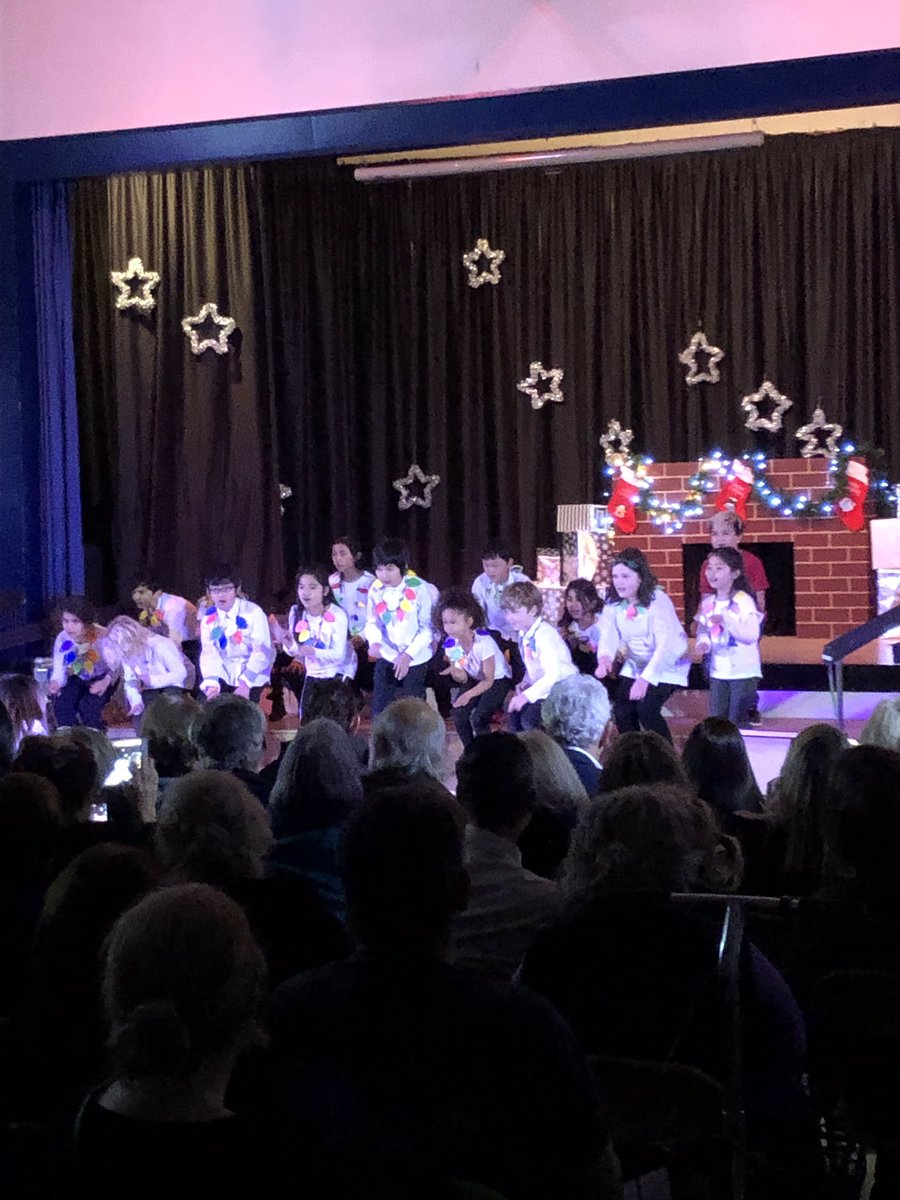 JBillingsley5's tweet photo. What equals the success of today’s @HollyburnElemen matinee?  How about an outstanding evening performance?  What talented musicians and singers we have!  Thank you students, staff and families for making this such a success.  A big thanks to @amanda_randt for an outstanding job https://t.co/yFHeJ5Zptr